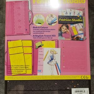 Girls fashion studio